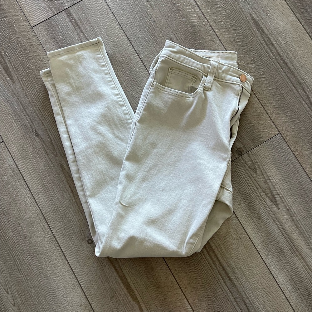 Universal Thread Women's Light Beige Skinny Jeans